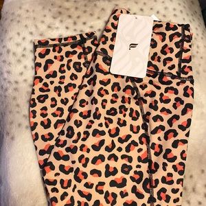 NWT Fabletics Powerhold Leopard Leggings